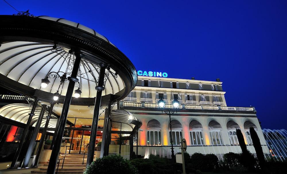 Le Grand Hotel - Domaine De Divonne Esterno foto